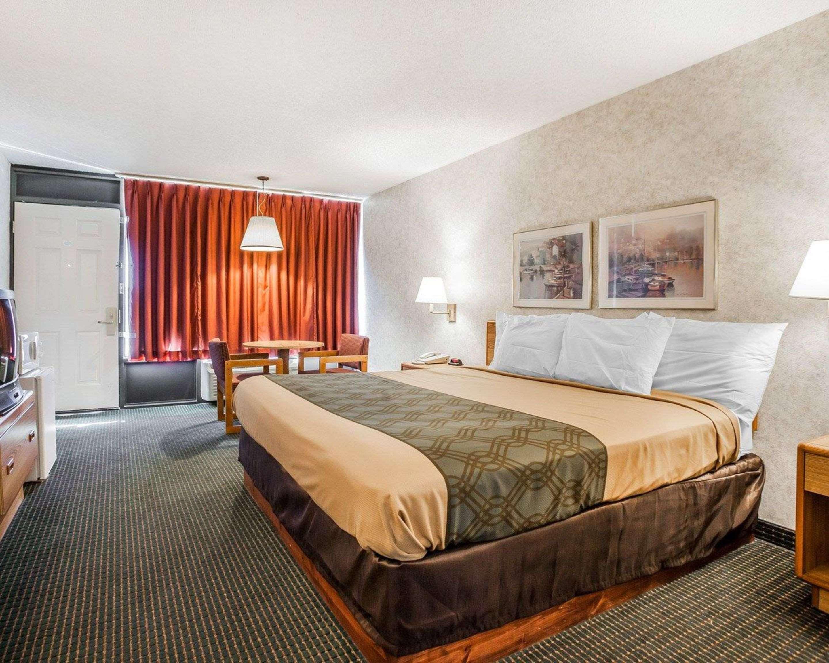 Hotel Econo Jefferson City