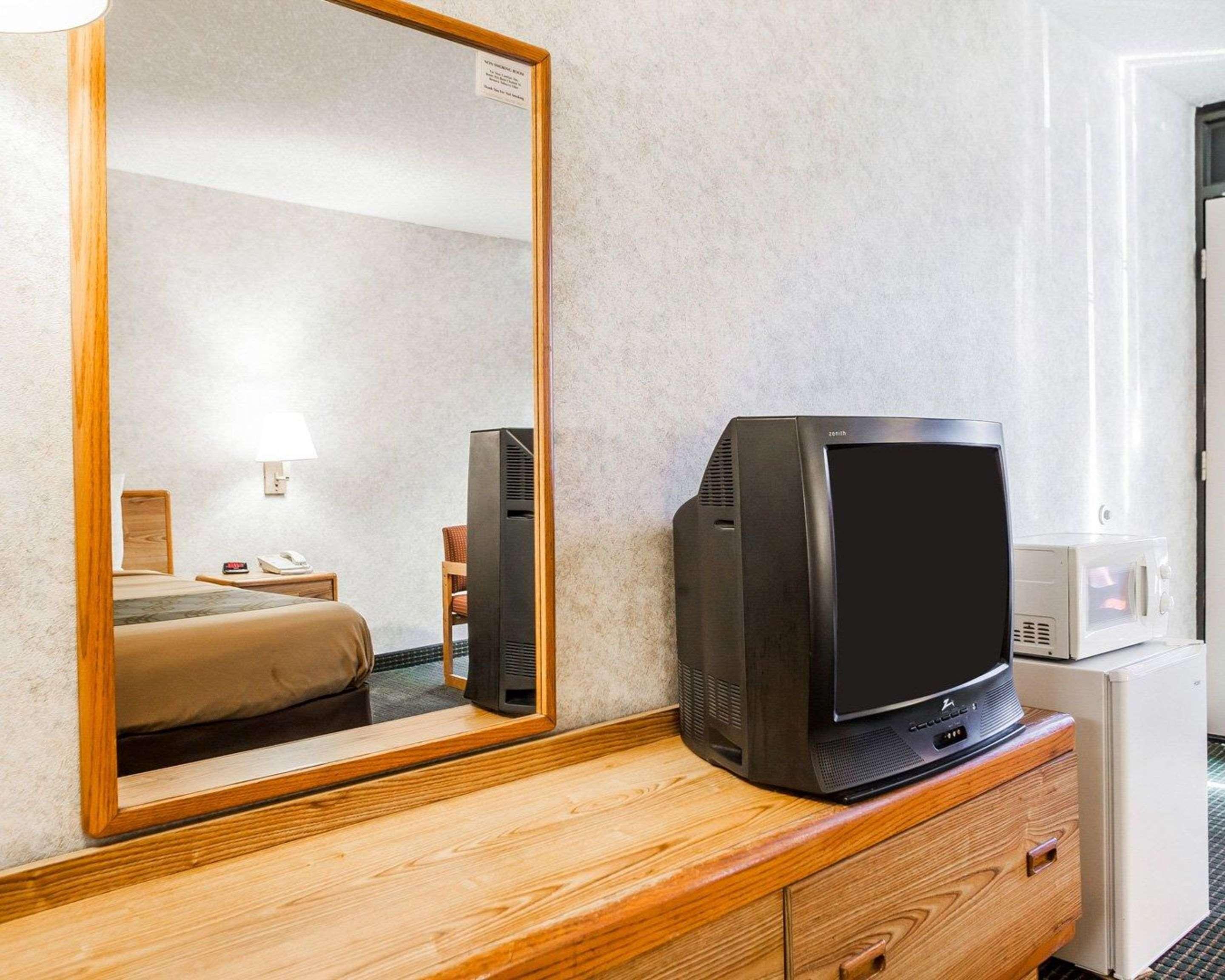 Hotel Econo Jefferson City