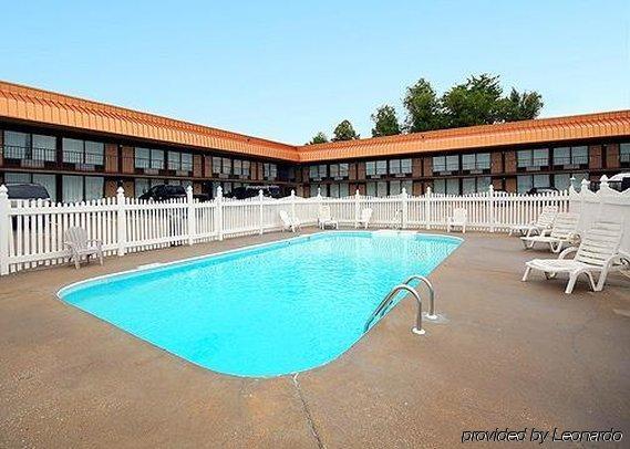 Econo Hotel
